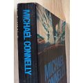 Nine Dragons - Michael Connelly - Large Softcover -  374 pages