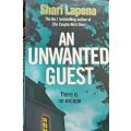 An Unwanted Guest - Shari Lapena - Softcover - 292 pages