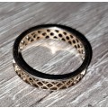 Ladies girls women`s cute gold looking ring with crisscross pattern 5mm wide - as per photos