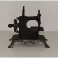 Vintage Mini Metal Sewing Machine.