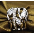 *** TOP Quality ***  18K Platinum Plated Beautiful Ring - Size 8