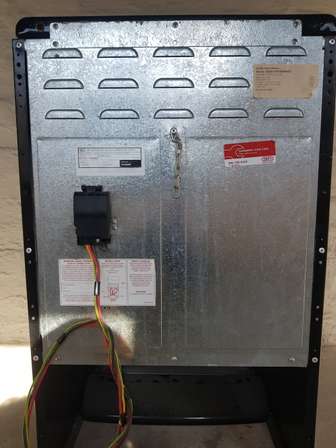 Freestanding - A Defy Compact 4 plate electric stove - working perfectly!  was sold for R1,425.00 on 3 Aug at 15:16 by Lifespace in Johannesburg  (ID:562550226)