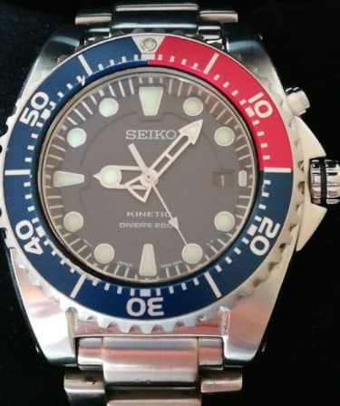 Men's Watches - Seiko Kinetic Diver's 200m SKA369P1 Pepsi Bezel was sold  for R2, on 13 Jun at 16:50 by domgriff in Johannesburg (ID:347787336)