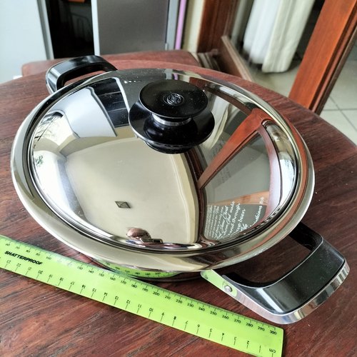 Accessories AMC POT. 24 cm DIAMETER, 6cm HEIGHT. was sold for R1,187.