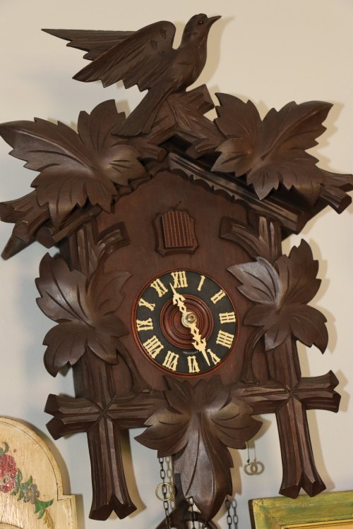 Cuckoo & Wall Clocks Beautiful Antique Cuckoo / Koekoek Clock c
