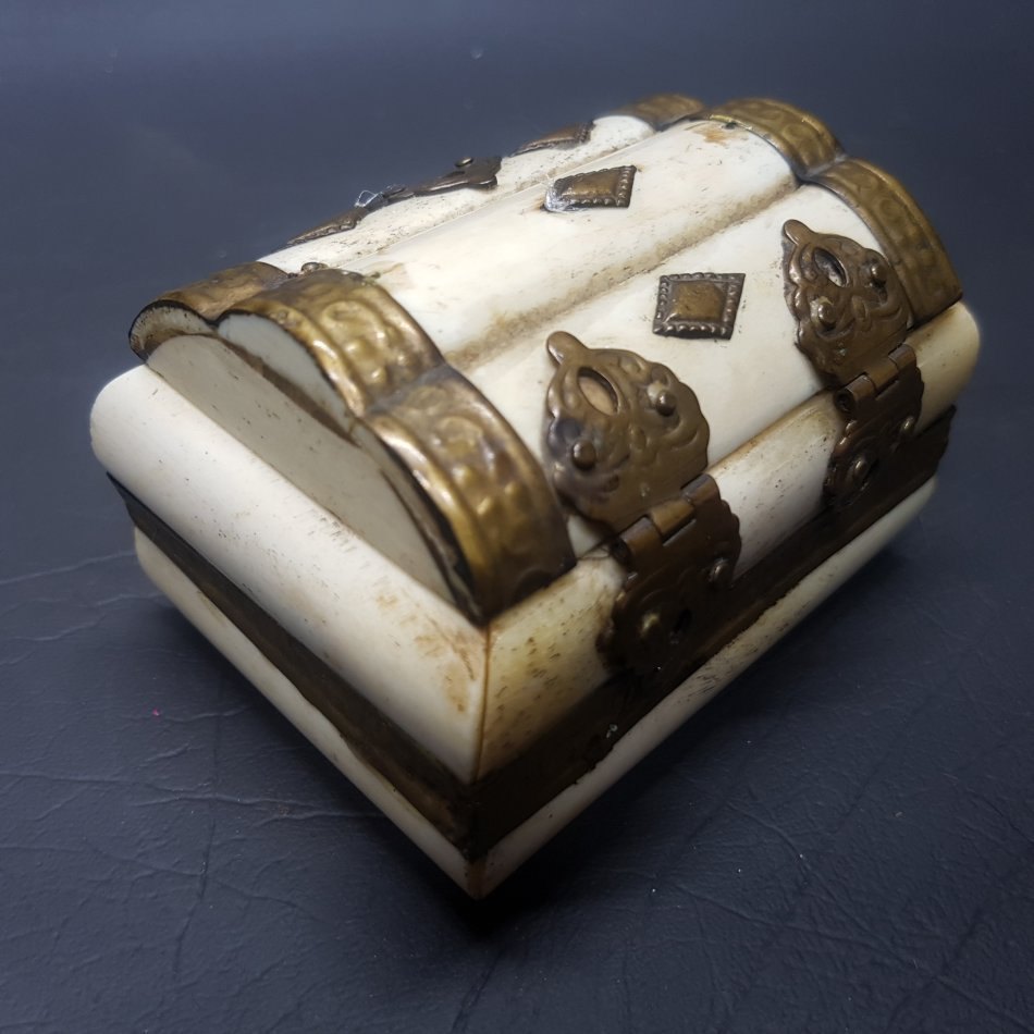Bone Rare!!! Vintage Handcrafted Bone and Brass Trinket Box!!! was
