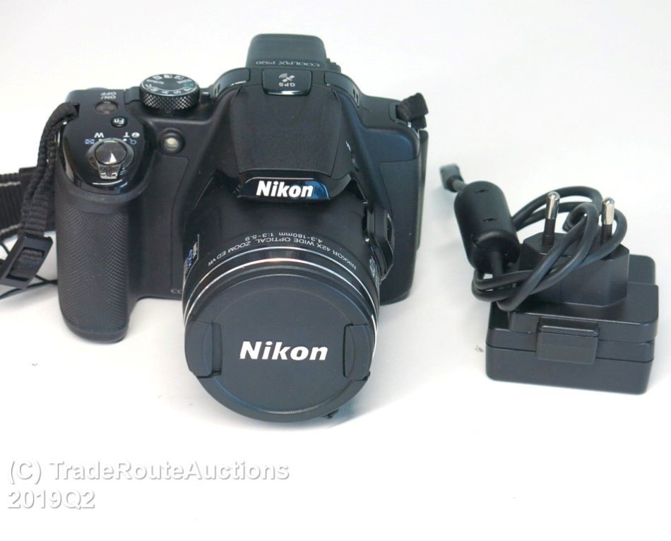 Compact Point & Shoot - Nikon COOLPIX P520 18.1 MP CMOS Digital Camera
