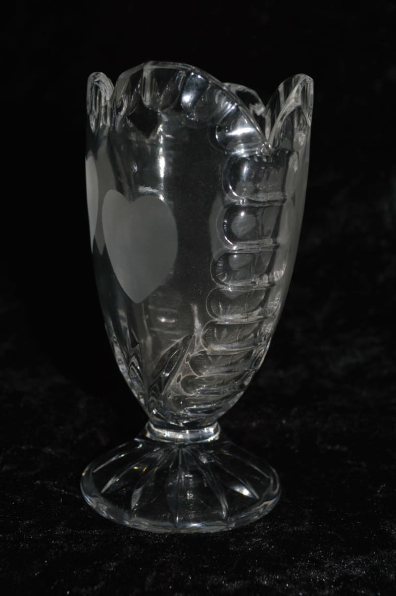 very cute 13cm heart vase chrystal