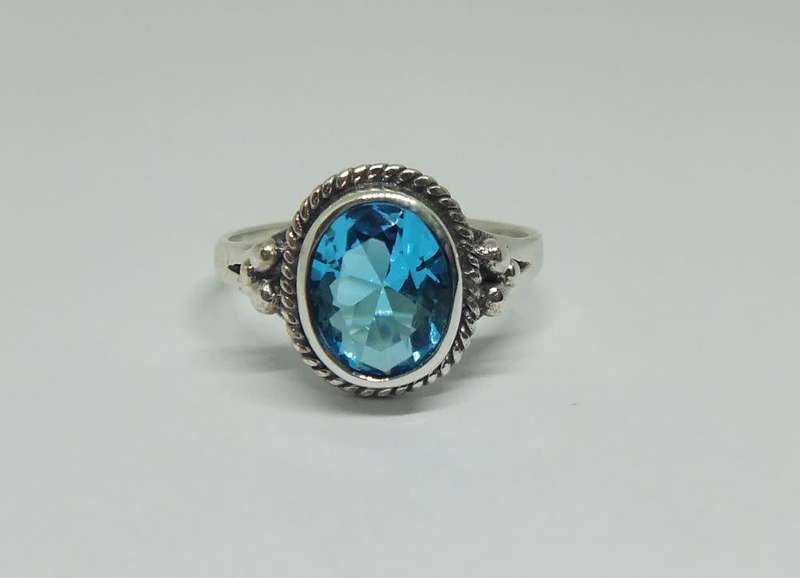 Rings - WOW !! A gorgeous Solid Sterling Silver ring with a large ...
