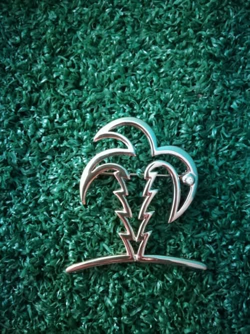 Vintage Palm Tree Brooch (5 x 5cm)