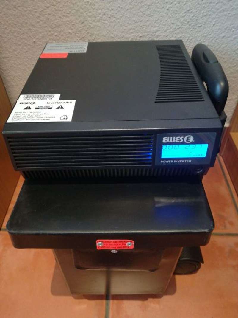 Battery & Charger Combos Ellies 1000va Power inverter unit complete