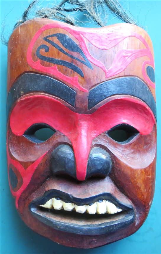 Hawaii / Pacific Islanders Carved Coloured Wood Mask - +-300mm x 190mm