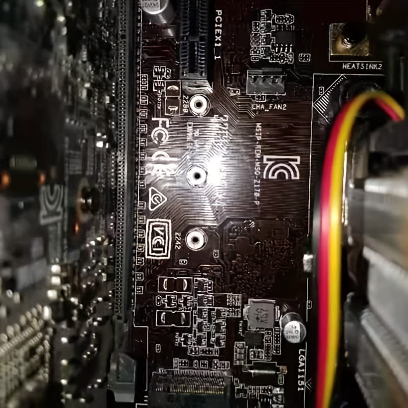 For ASUS Motherboard Uses 5 Sets Of High And Low Screws To Fix M.2 Hard Drives