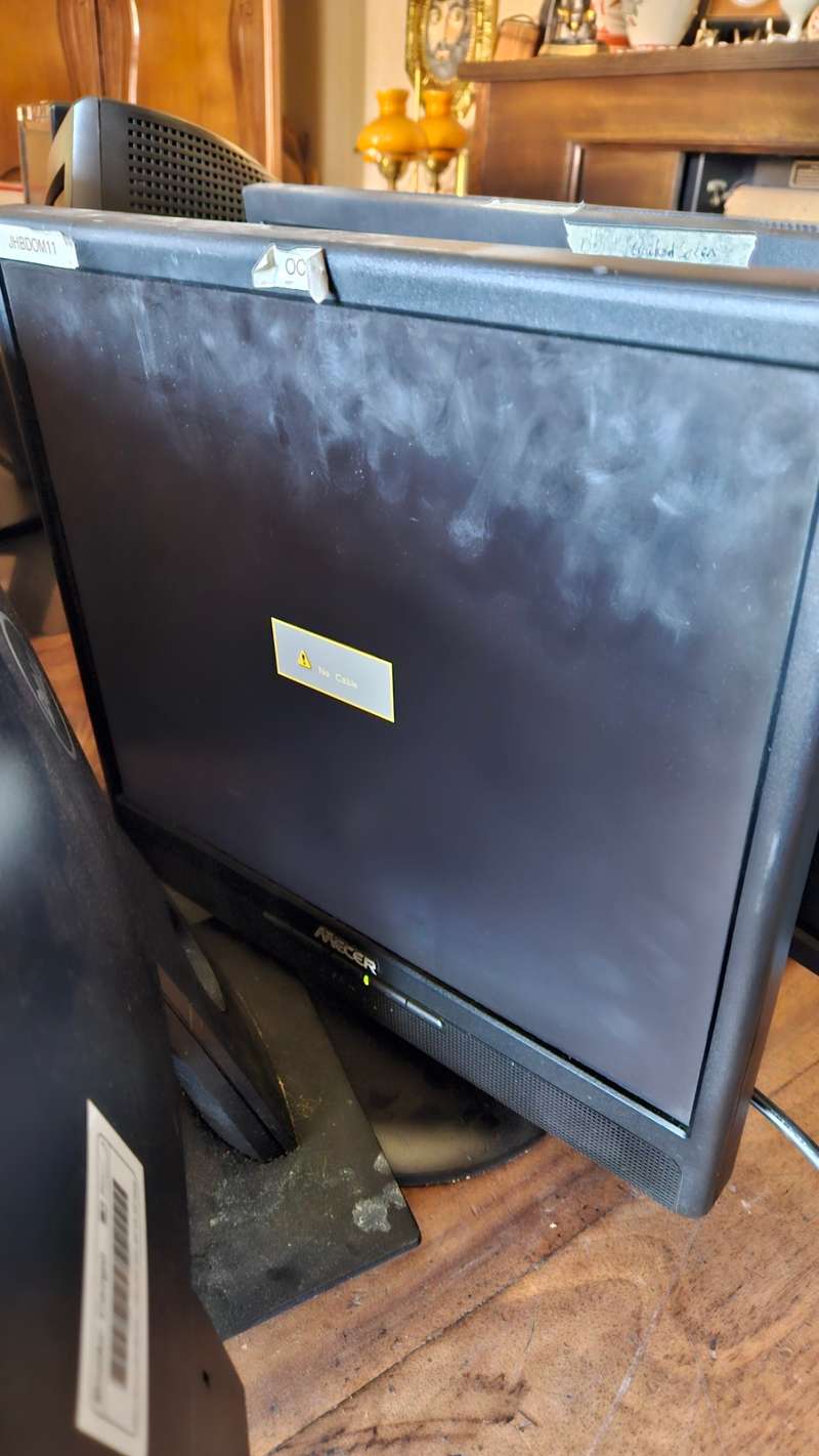 Massive Monitor Monitors - Huge Lot of Monitors for sale in Johannesburg (ID:622113959)