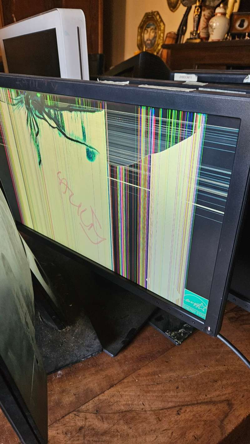 Massive Monitor Monitors - Huge Lot of Monitors for sale in Johannesburg (ID:622113959)