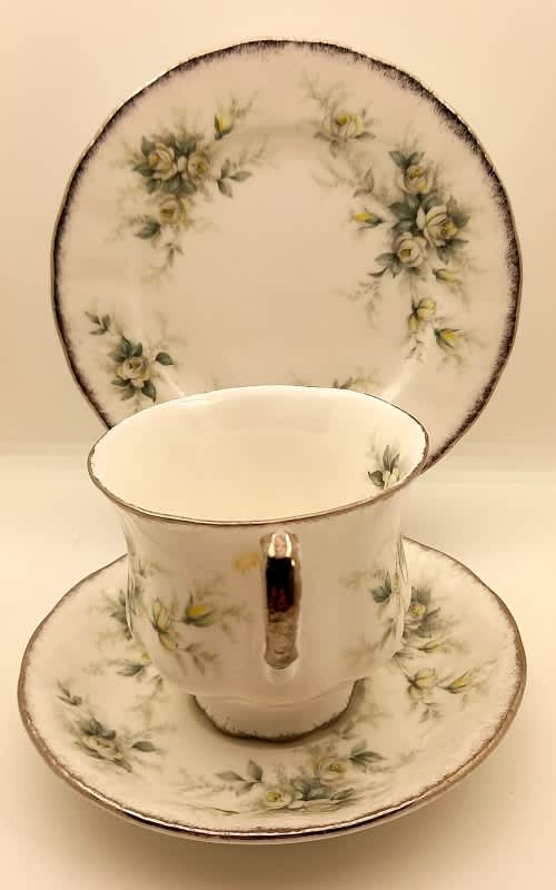 Vintage PARAGON "First love" Trio Stroke-on-Trent,By appointment to The Queen -6 available