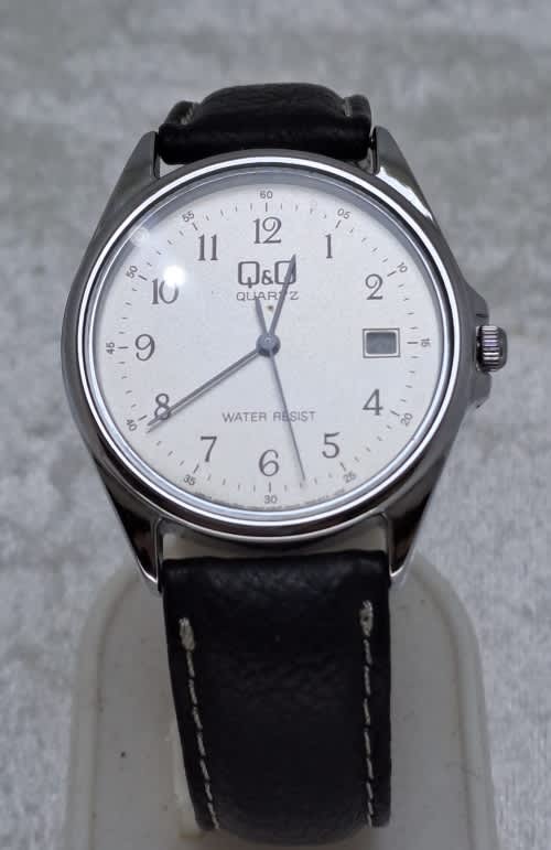 Pre-owned Q&Q Quartz Watch With Leather Strap -Japan Movement-Working