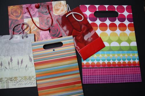5 VARIOUS PAPER  GIFT BAGS - VARIOUS SIZES
