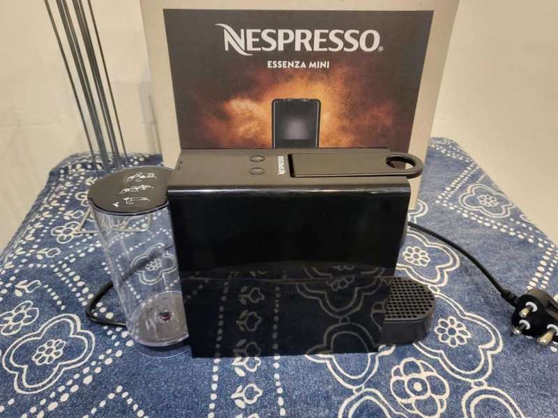 Espresso & Coffee Machines Nespresso Essenza Mini Coffee Machine