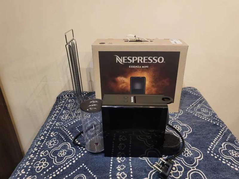Espresso & Coffee Machines Nespresso Essenza Mini Coffee Machine