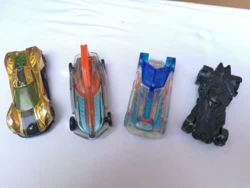 4 Hot wheels collectable cars