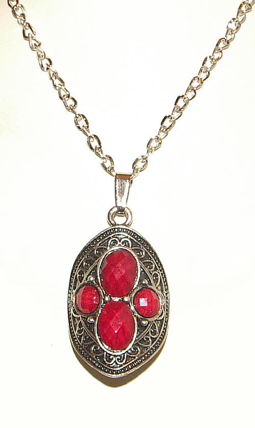 ***NEW!!*** GORGEOUS MOCK GEMSTONE PENDANT WITH CHAIN!!!