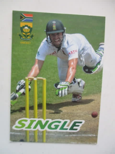 CRICKET TRADING CARDS - GRAEME SMITH FOIL CARD AND ACTION CARDS - LOT OF 6 CARDS