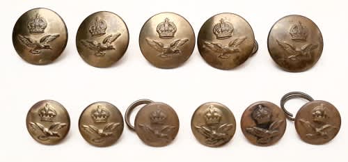 **WW2 :  Lot x 11 Royal Air Force (RAF) Brass Tunic Buttons ( Gaunt & Son ).**