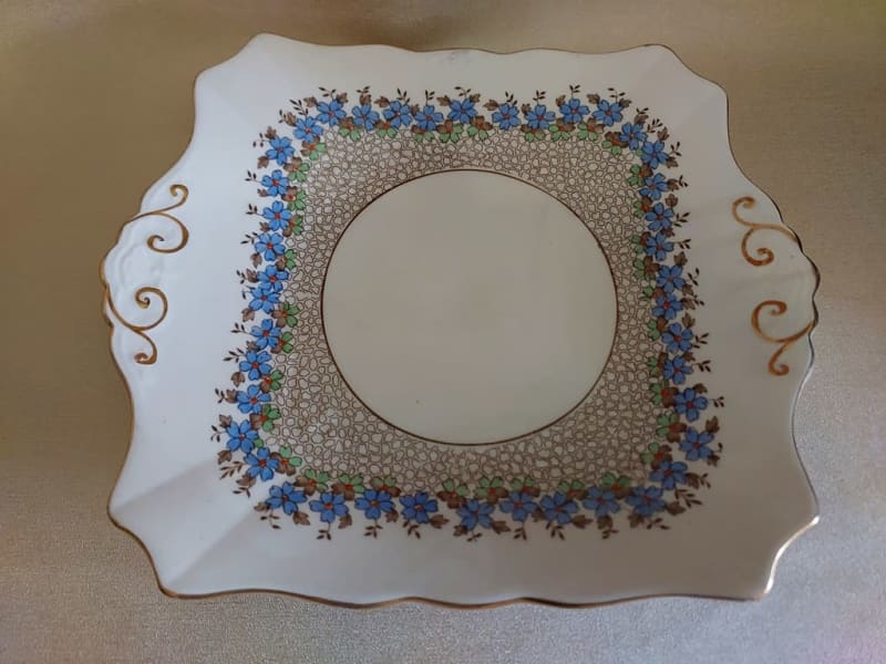 Delicate Tuscan China Rock Garden large cake plate