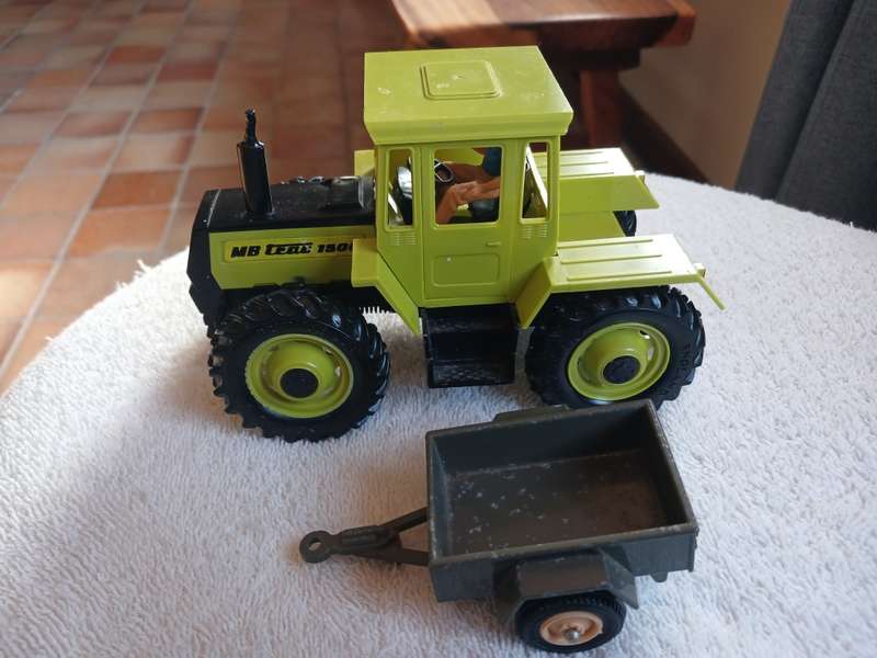 BENZ MERCEDES CONRAD MB TRAC 1500 modèle réduit de voiture 5016 BENZ MERCEDES CONRAD MB TRAC 1500 modèle réduit de voiture 5016