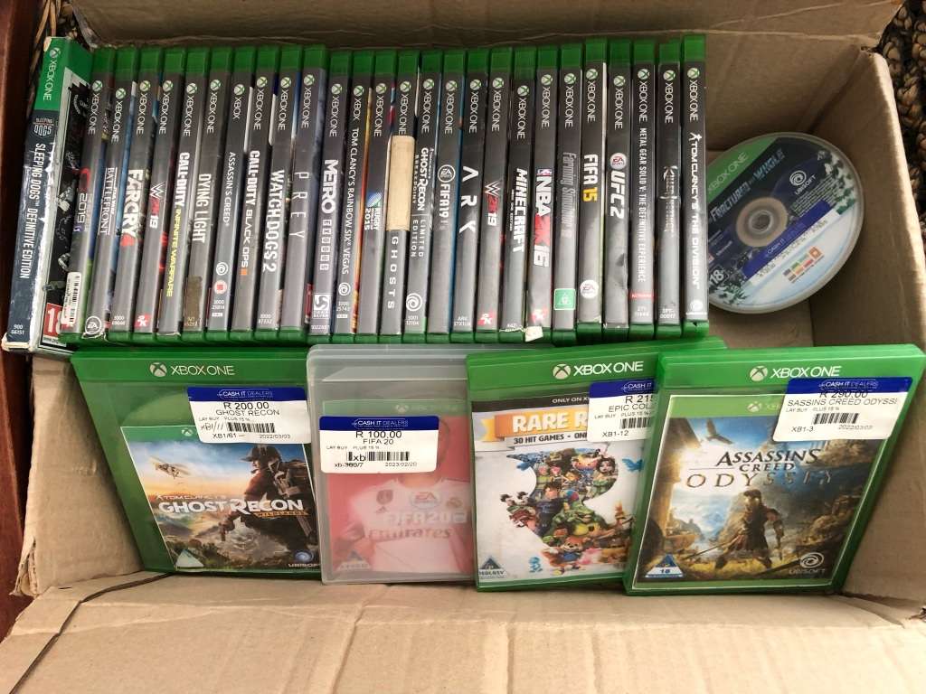 Xbox HUGE COLLECTION OF 32 X XBOX ONE GAMES was sold for R1,400.00 on