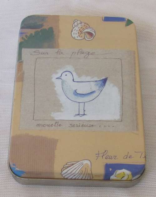 Tin Bird With Shells Picture Metal Gift Card Holder Tin Collectable 