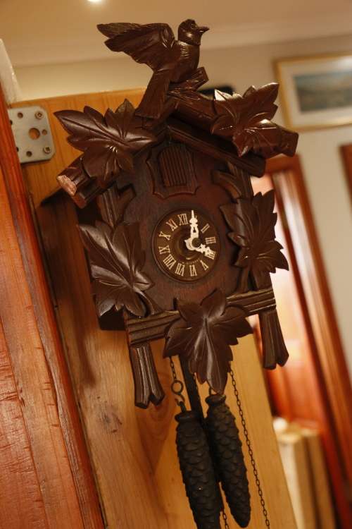Cuckoo & Wall Clocks Beautiful Antique REGULA Koekoek / Cuckoo Clock