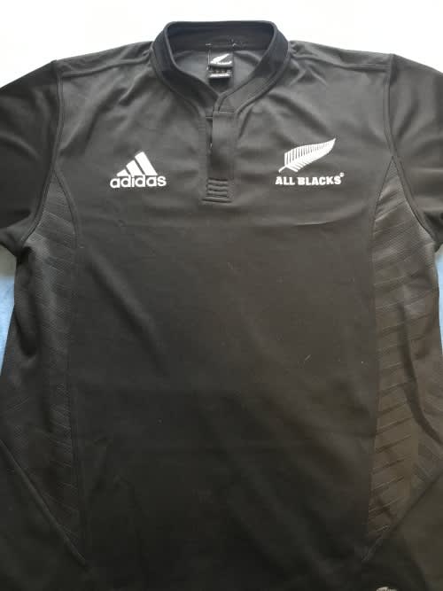 Sporting Memorabilia - All Black Rugby Jersey was sold for R201.00 on ...