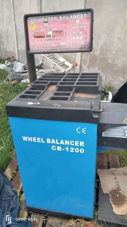 Compressor Wheel Balancing Compressors - CB1200 truck and light vehicle wheel balancing machine ...
