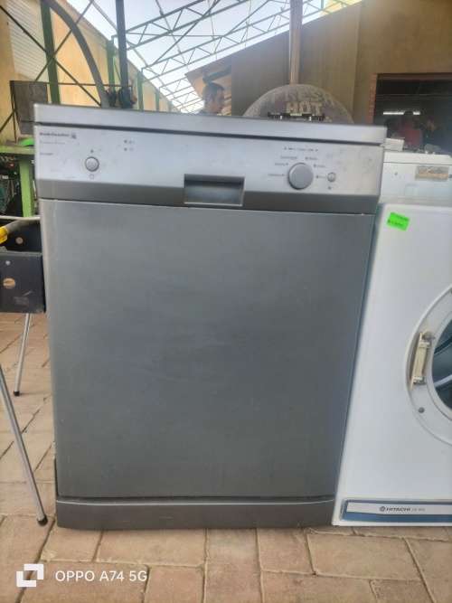 Kelvinator sales dishwasher kd12mm1