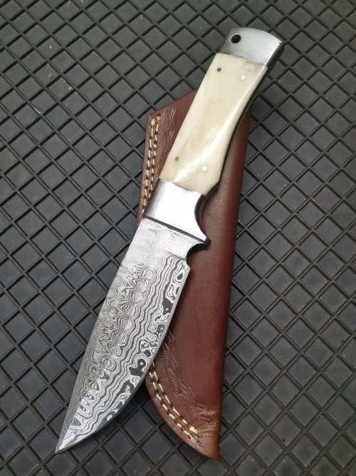 Hunting Knives HANDMADE DAMASCUS STEEL HUNTING KNIFE was sold for