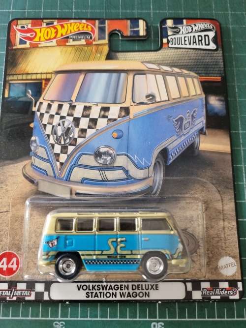 Models - Hotwheels Boulevard # 44 Volkswagen Deluxe Station Wagon was ...