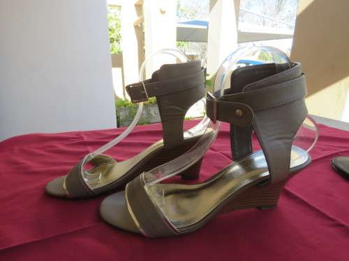 khaki colour platform heel size 7 shoes 