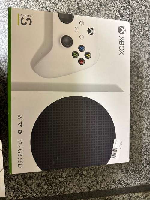 Xbox Xbox Series S 500GB with 1 controller (Excellent condition) for