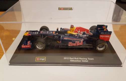 Burago RB8 レッドブル Burago RB8 レッドブル Bburago 1:32 Scale Red Bull RB8 Wrist