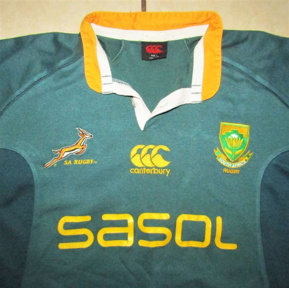 Sporting memorabilia old springbok rugby jersey was sold for r200 00