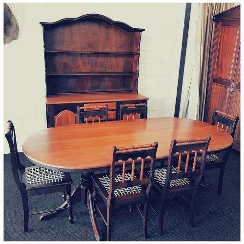 Dining Room Suites A superb Yellowwood and Imbuia dining room suite