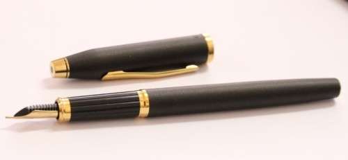 Writing Instruments & Accessories - A stunning vintage black with gold ...