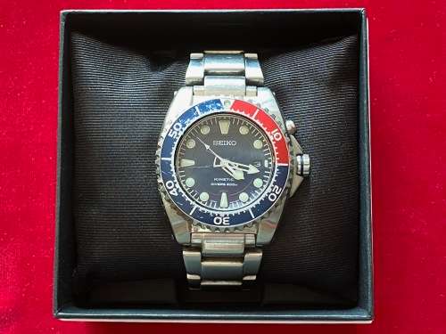 Men s Watches Seiko Kinetic Diver 200 5M62 OBLO Scuba Diver s