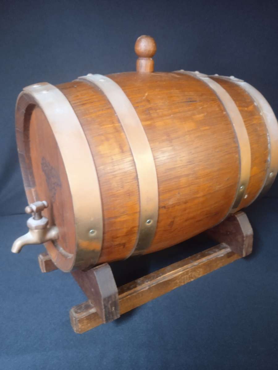 Casks, Barrels and Vats Vintage wooden oak wine/brandy barrel with