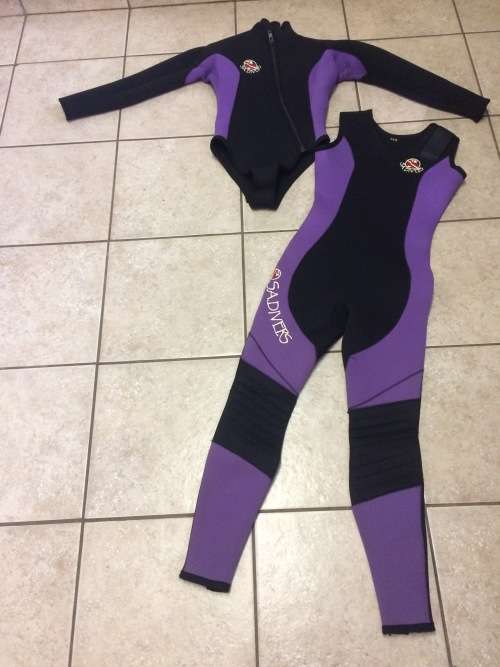 Wetsuits Purple and black SA divers wetsuit was sold for R250.00 on