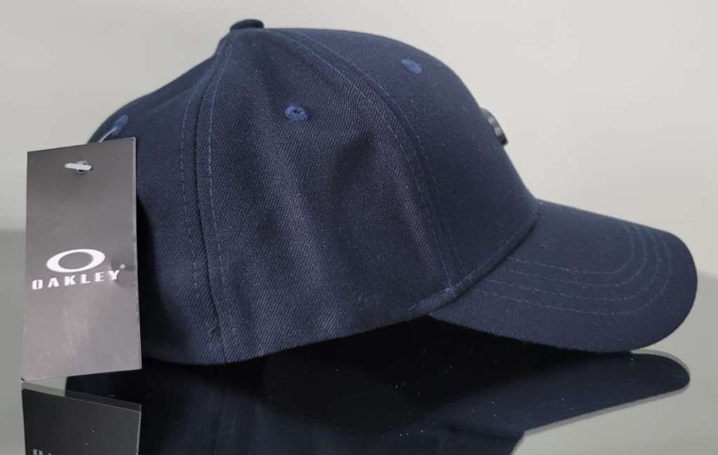Caps & Hats Oakley Navy Blue Cap for sale in Durban (ID603882591)