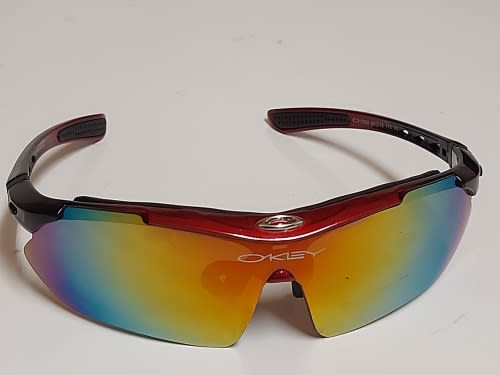 Afskrække ikke Positiv Other Antiques & Collectables - STUNNING OAKLEY 0089 80 16 115 SUNGLASSES  WITH FOUR ADDITIONAL LENSES IN ITS CUSTOM MADE CASE was sold for R780.00 on  28 Sep at 22:31 by FarmerPeter56 in Kraaifontein (ID:569137164)