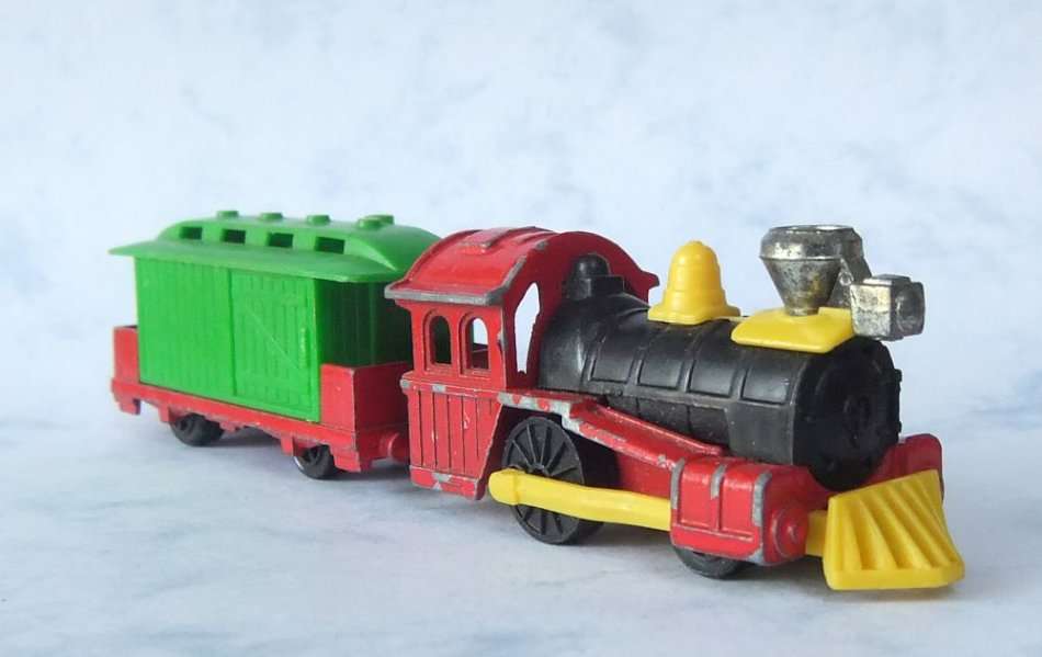 Rail - WOW !! A VINTAGE CORGI TRAIN LOCOMOTIVE AND TRANSPORTER COACH ...